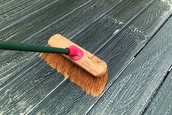 swap water on wpc decking