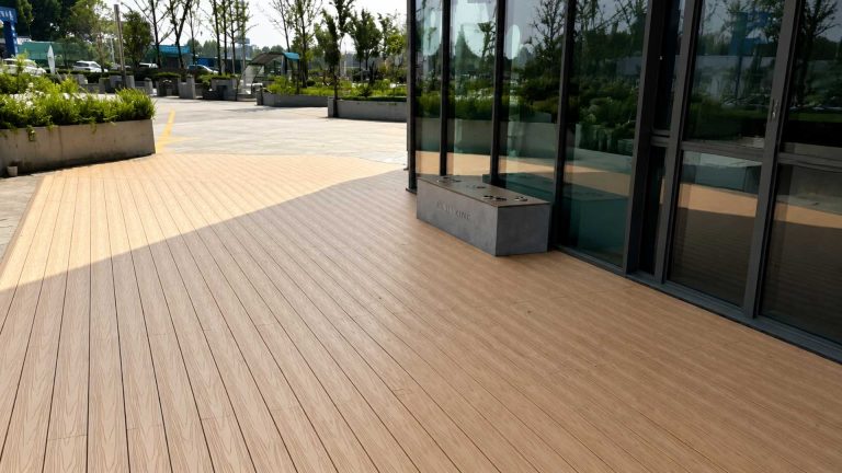 Reliable-Decking-Solutions-for-Large-Projects